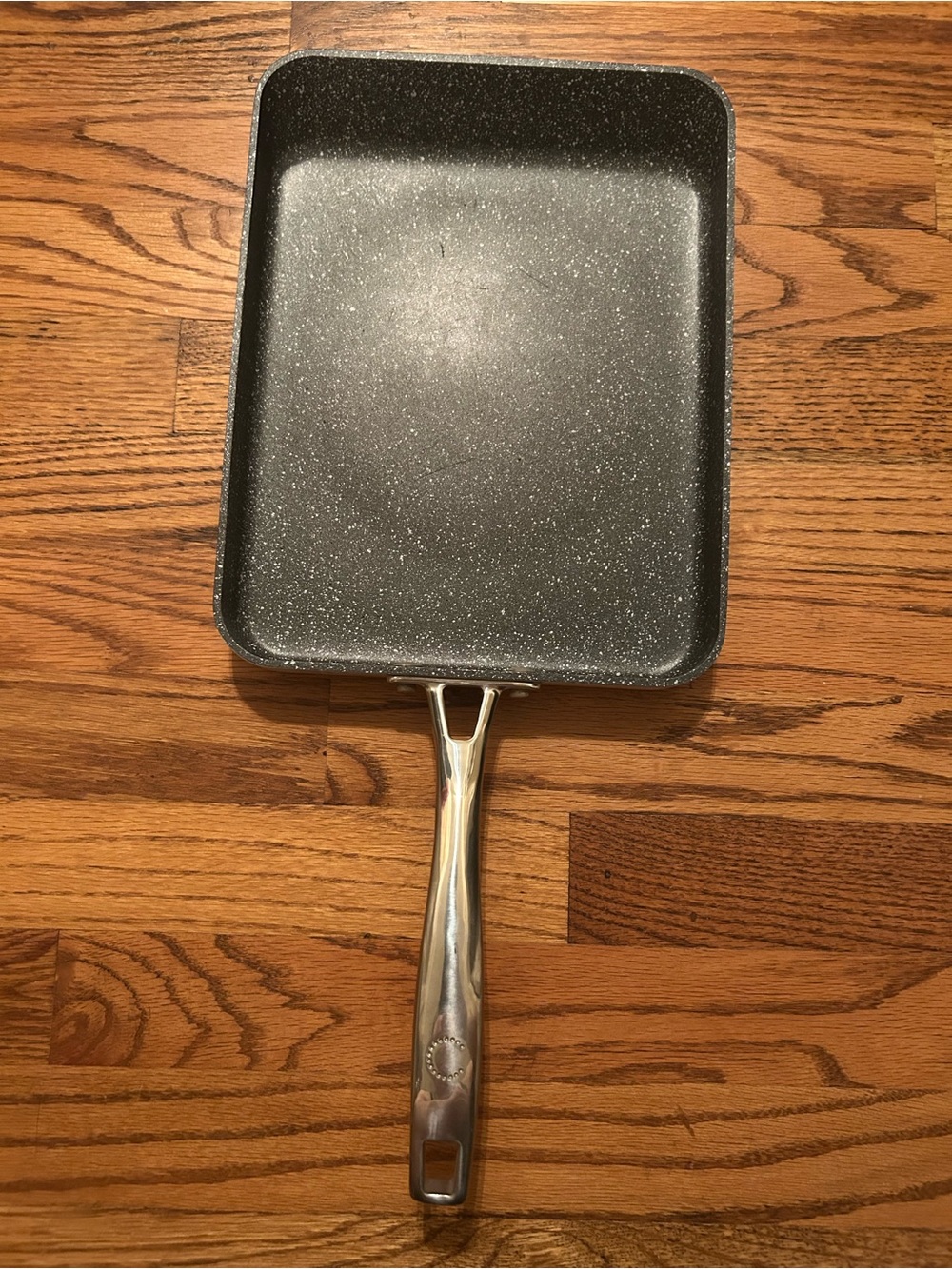 Crofton Grey White Black 11 Inch Rectangular Pan
